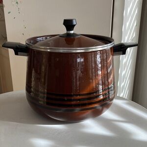 Vintage West Bend Scandia 6 Quart Brown Enamel Stock Pot with Lid, 1970’s